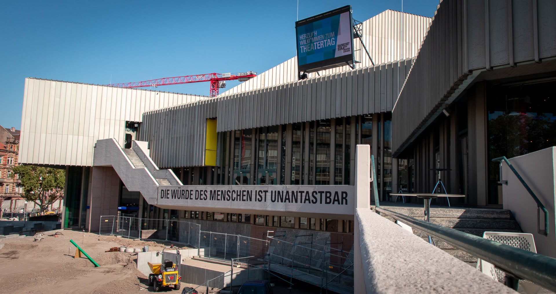 Can the construction cost explosion at the Badisches Staatstheater still be avoided?