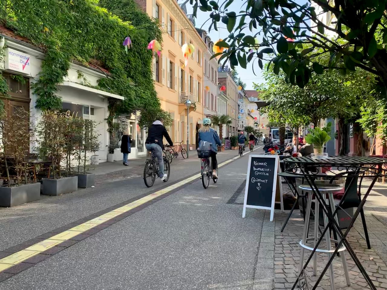 Südliche Waldstraße: A solution for cycling is needed!