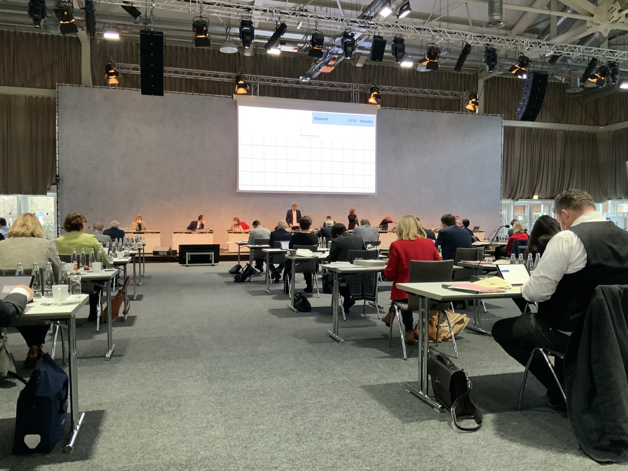 Stadträtinnen und Stadträte im Karlsruher Gemeinderat