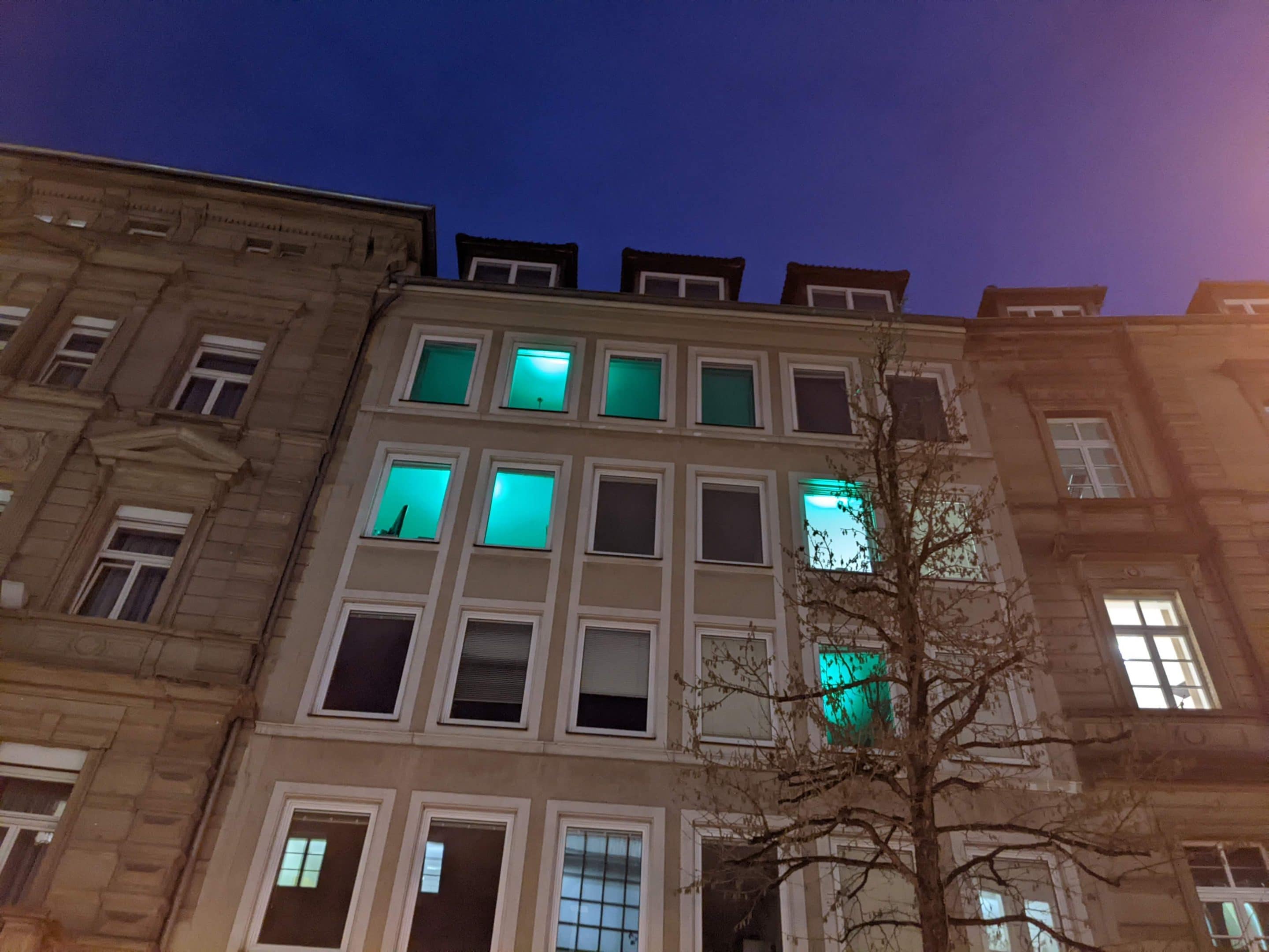 City Hall & municipal council groups set an example: Green light for refugees
