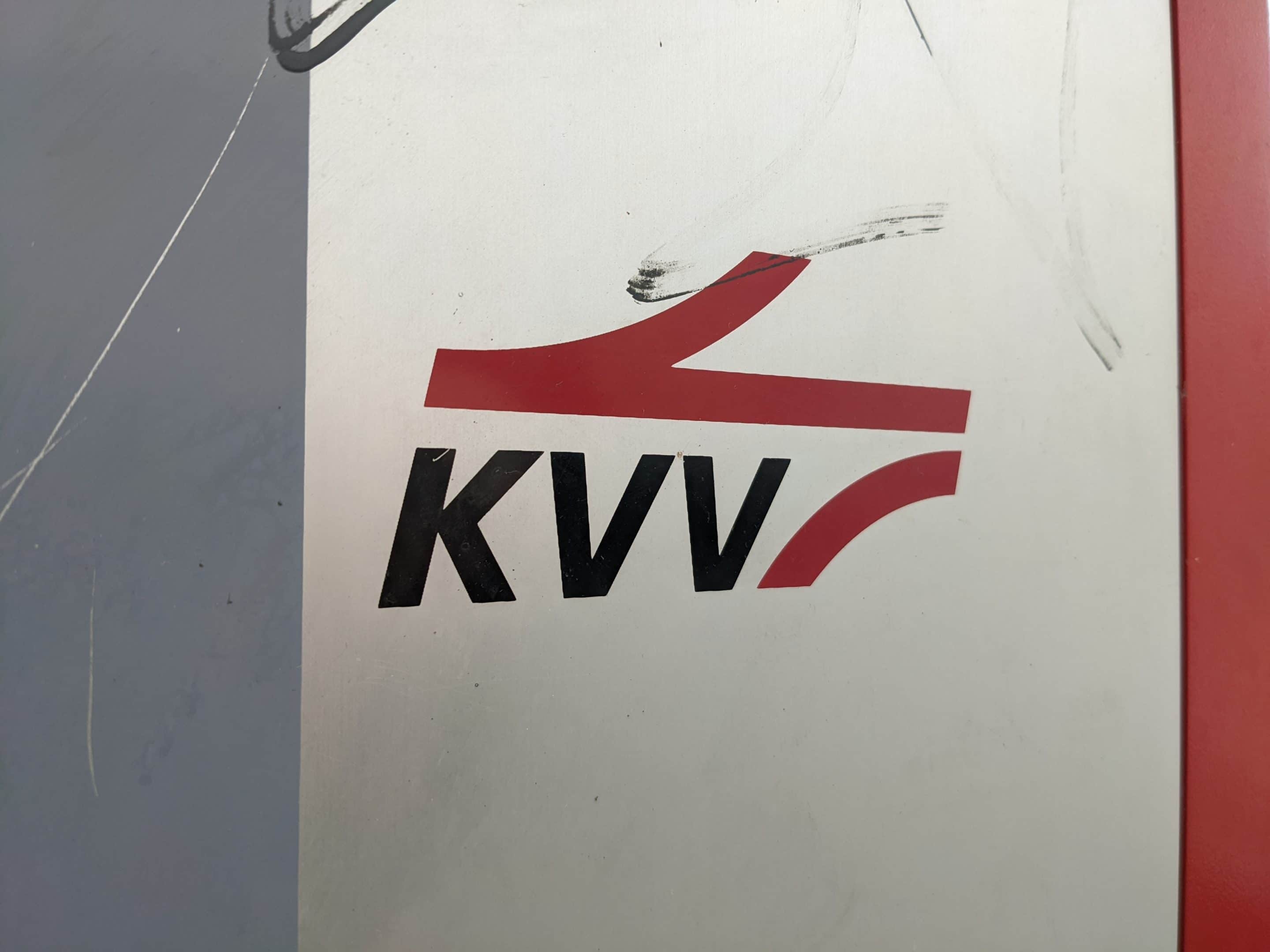 KVV Logo am Fahrscheinautomaten