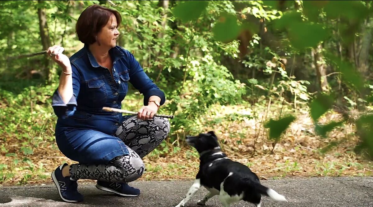 Petra Lorenz mit ihrem Hund